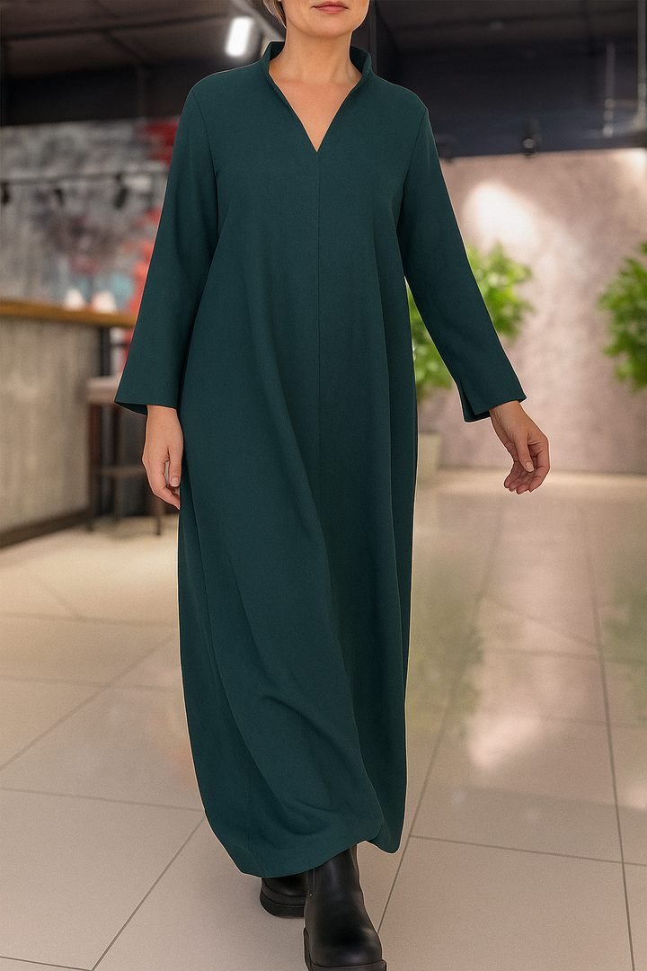 Freja - Elegant Long Dress with Side Slits