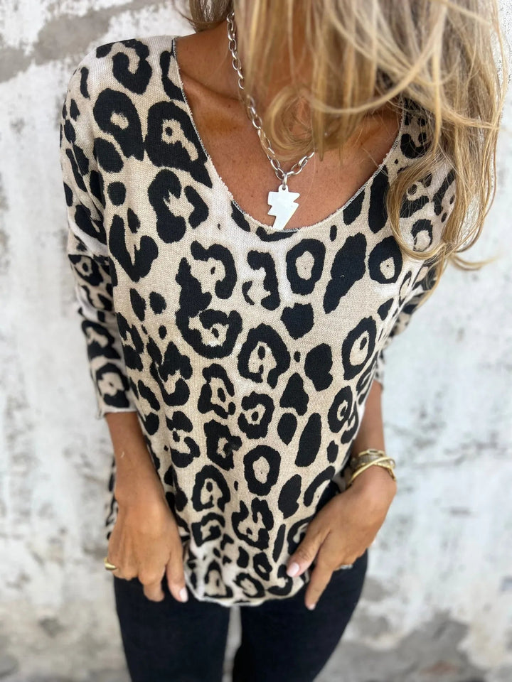 Savanna - Round Neck Leopard Print Blouse