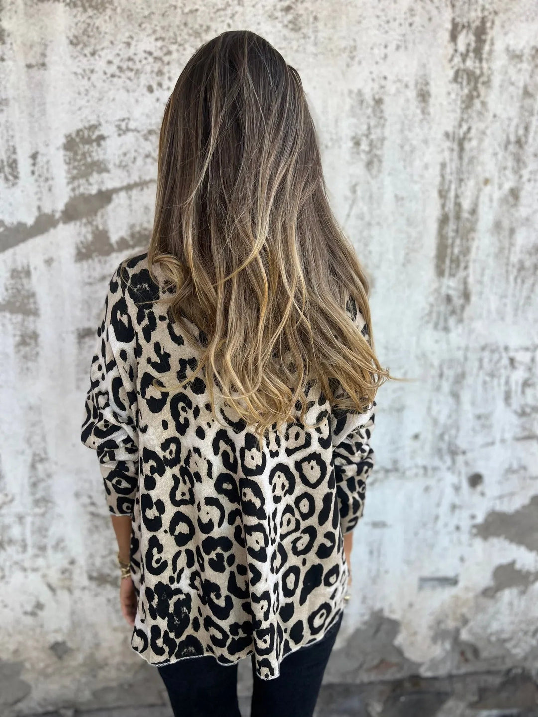 Savanna - Round Neck Leopard Print Blouse