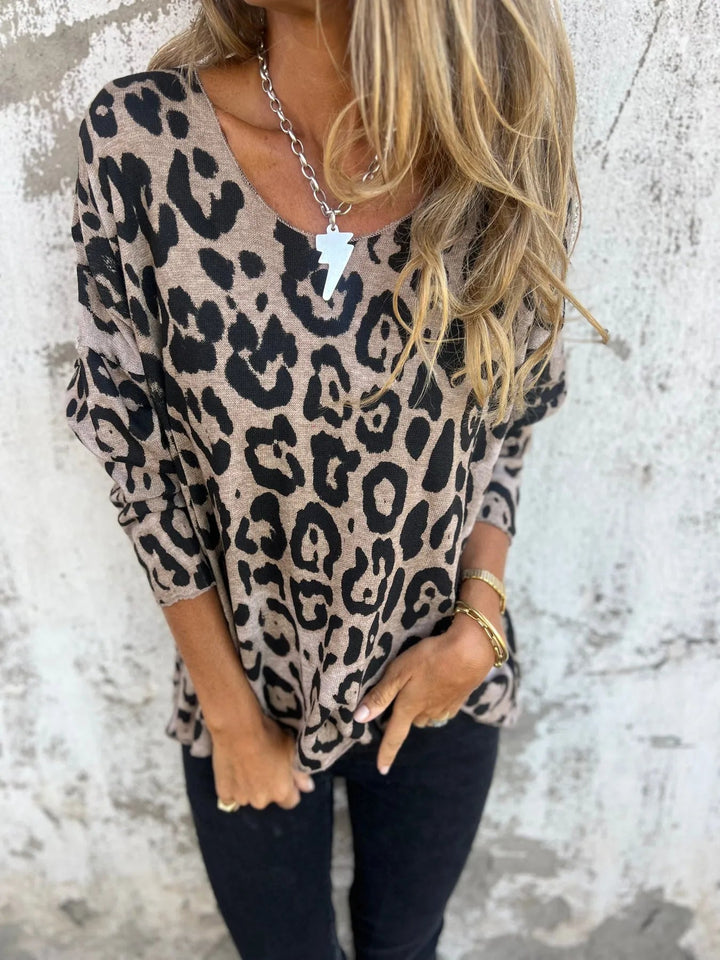 Savanna - Round Neck Leopard Print Blouse