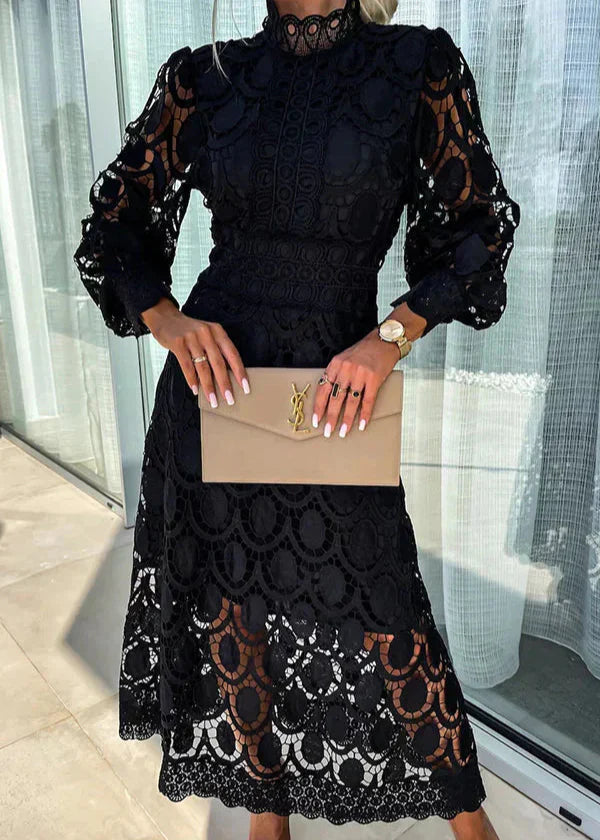 Vivienne - Flattering Maxi Dress