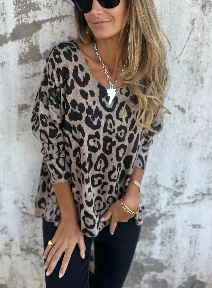 Savanna - Round Neck Leopard Print Blouse