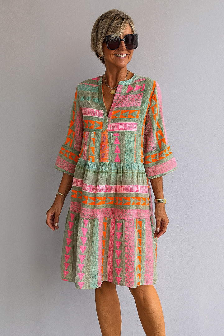 Selena – Vintage Dress With Flattering Tummy Coverage