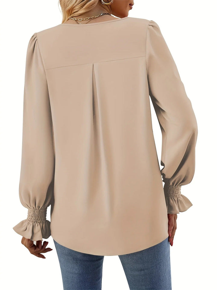 Britt – Sophisticated Long-Sleeve Blouse
