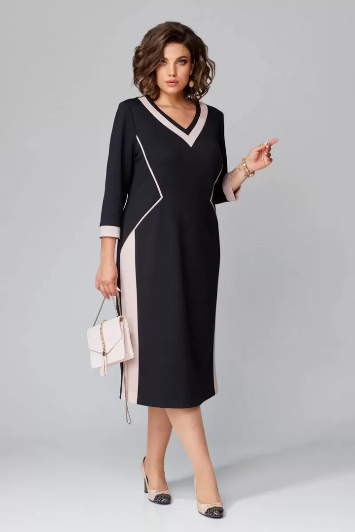 Margaret – Effortless Elegance with a Tummy-Friendly Fit