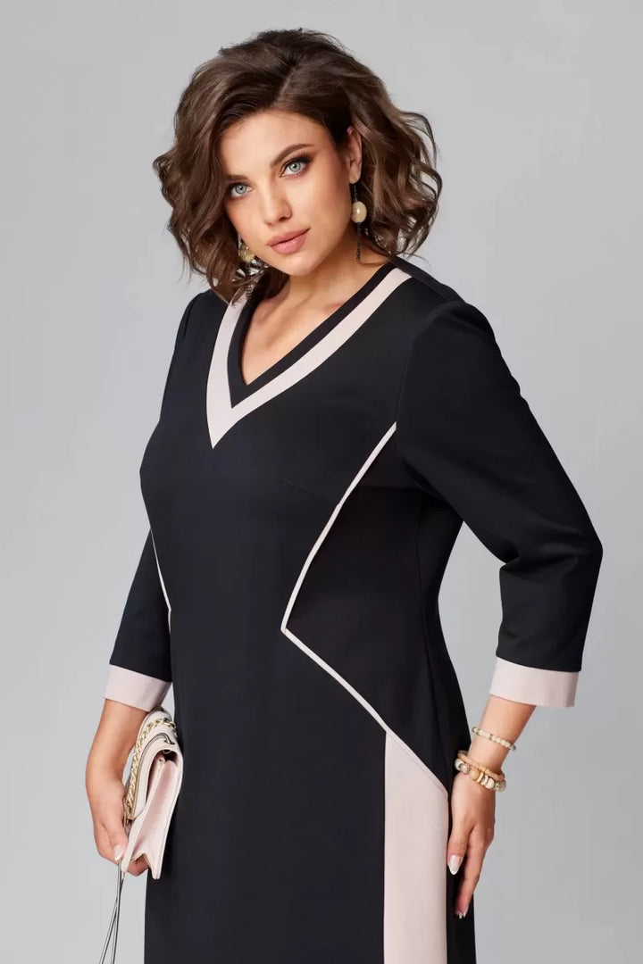 Margaret – Effortless Elegance with a Tummy-Friendly Fit