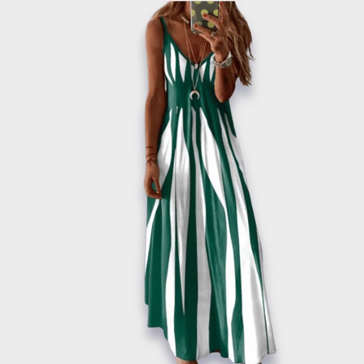 Claudia – Elegant Dress for Confidence & Comfort
