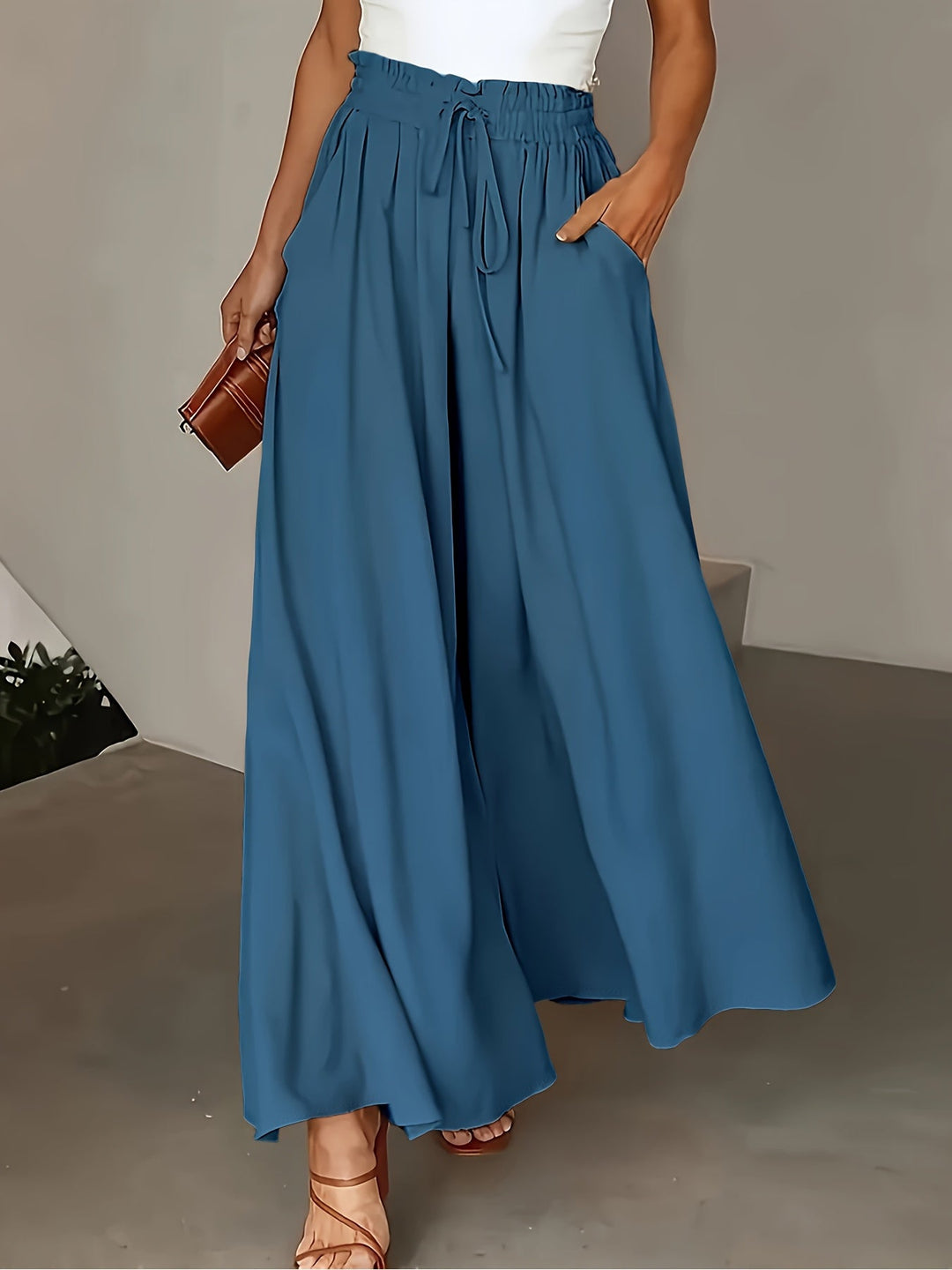 Lisa - Airy linen trousers with elastic waist