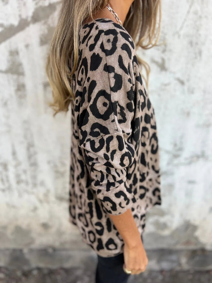 Savanna - Round Neck Leopard Print Blouse