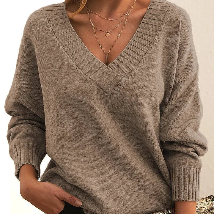 Anna – Knitted Sweater with V-Neck