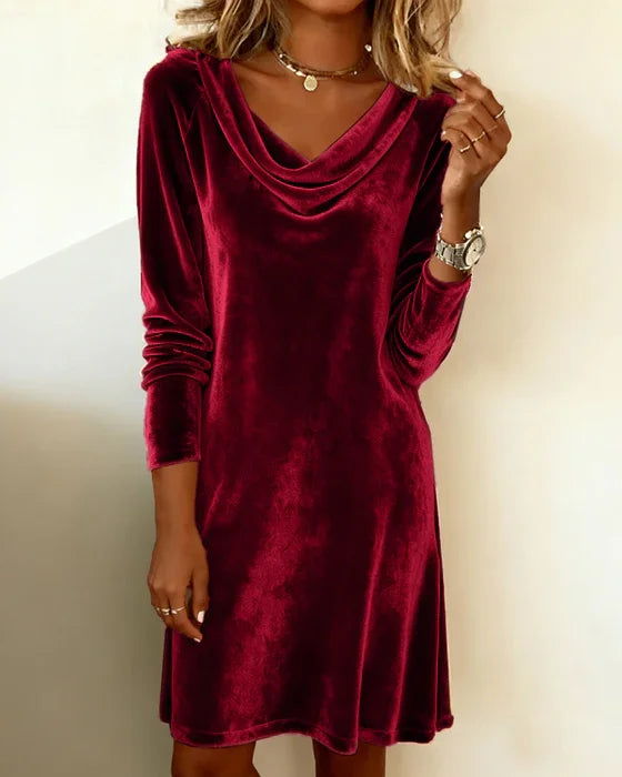 Stella - Loose Cut Velvet Dress