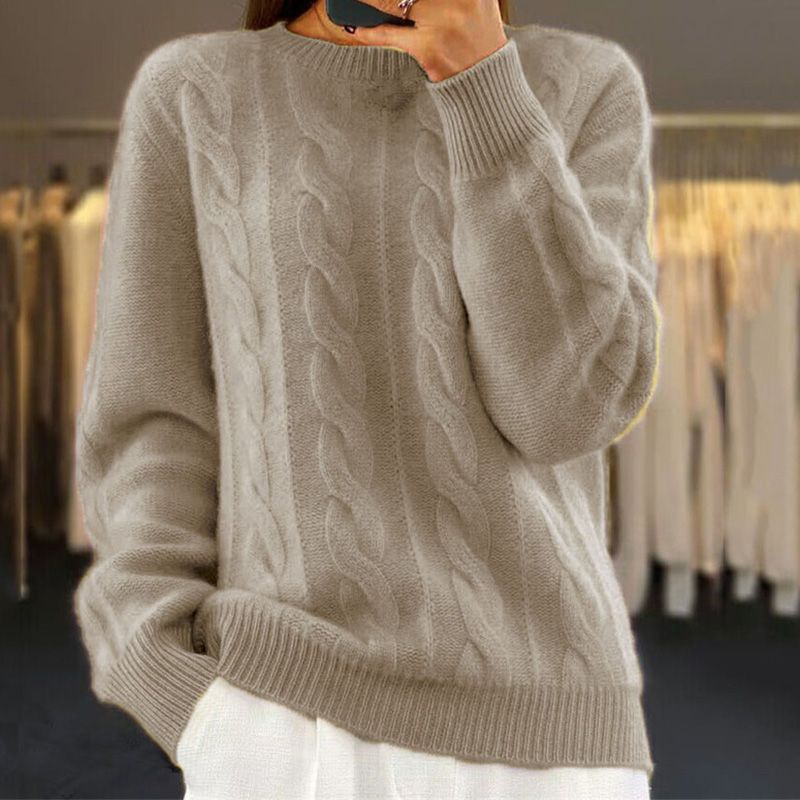 Catherine - Cable-Knit Sweater