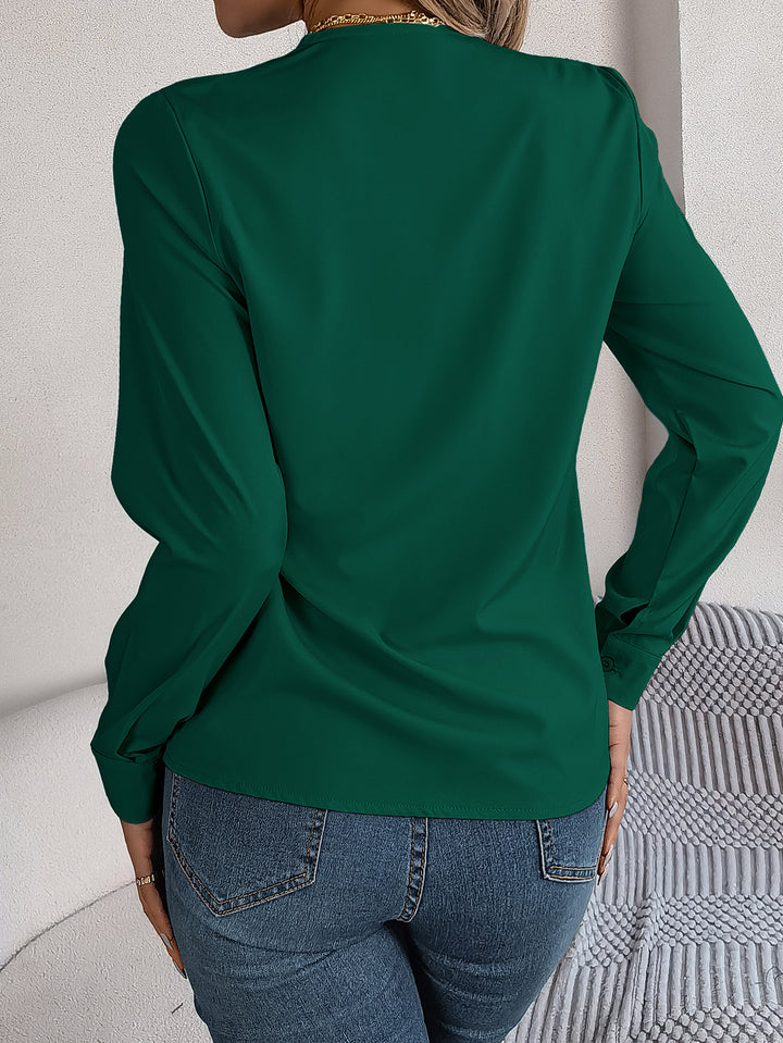 Lizzy – The Elegant V-Neck Blouse