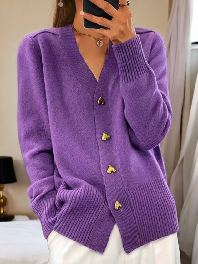 Diana - Heart-Button Cardigan